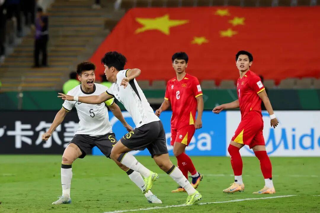 星空体育app下载-河南小伙儿彭啸被评最佳球员！U23国足再创历史闯入亚洲杯决赛